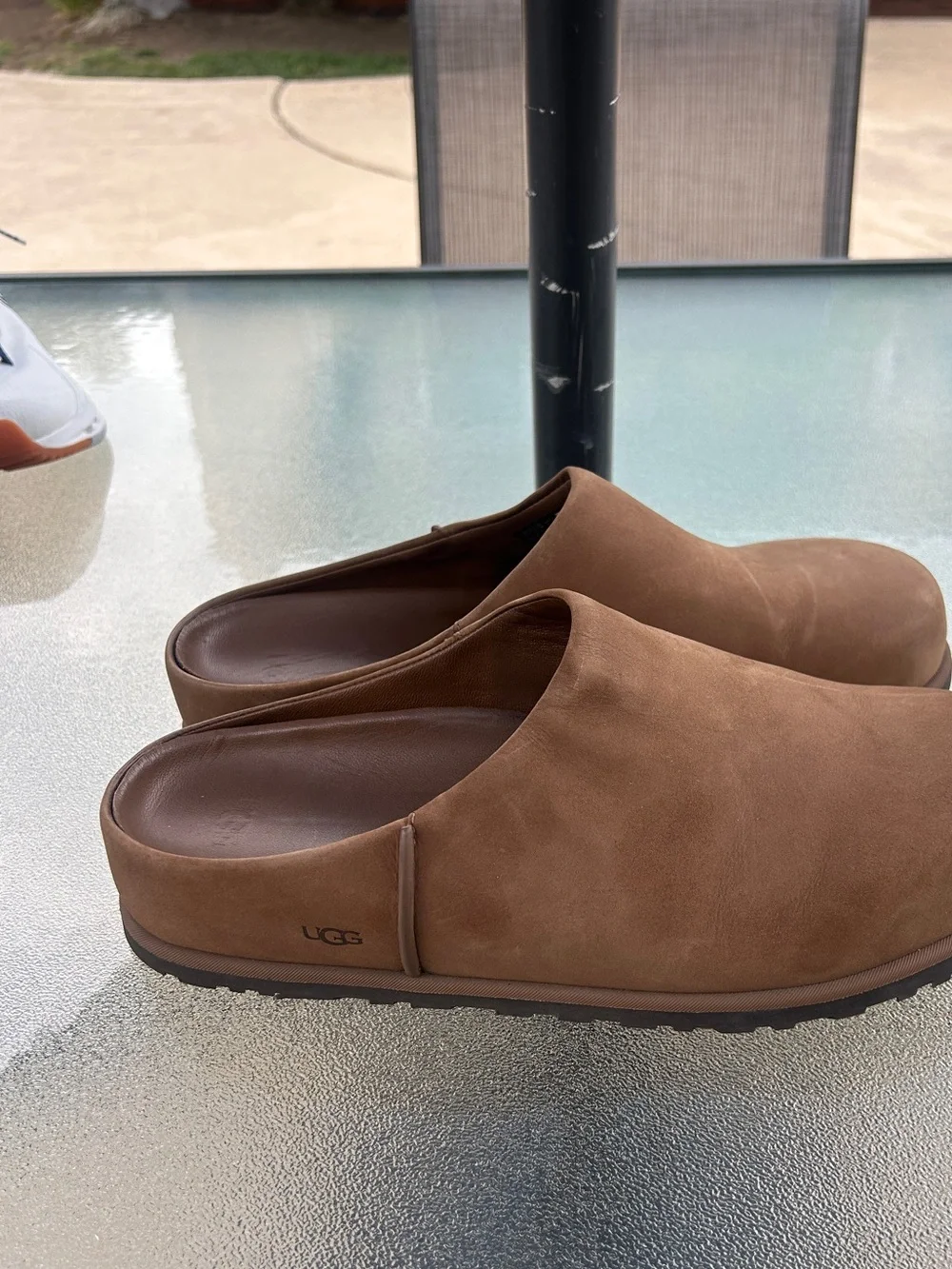 Ugg Otzo Clog Nubuck Leather Size 12 GUC Casual Neutral Shoe